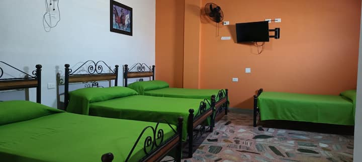 ოთახი 8 ადამიანისთვის 170 000‑ად