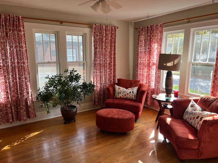 Best Location In Como! - Columbia, MO