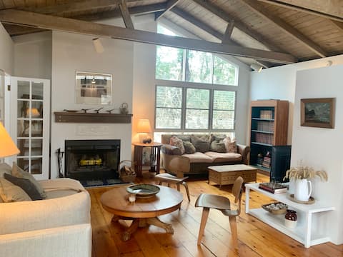Walk to Ocean Beach! 1.4mi to EH/AmagansettVillage