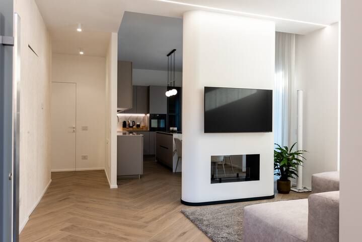 White House Diamond & Lux Suites gallery image 3