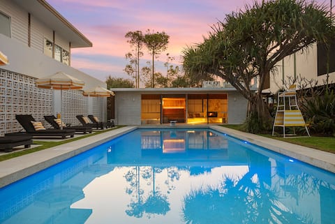 SeaClusion Beachfront House & SPA Wellness Retreat