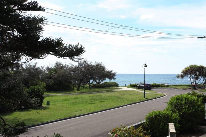 Seabreeze on Shelly Beach