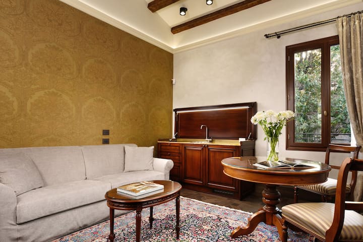 მისაღები ოთახი