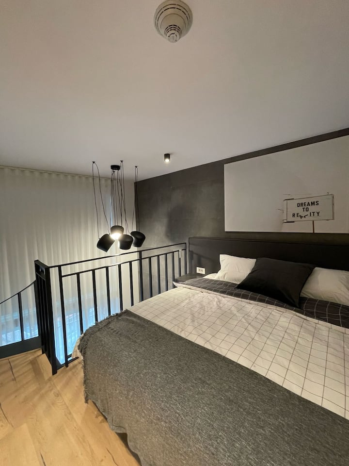 Camera con letto matrimoniale