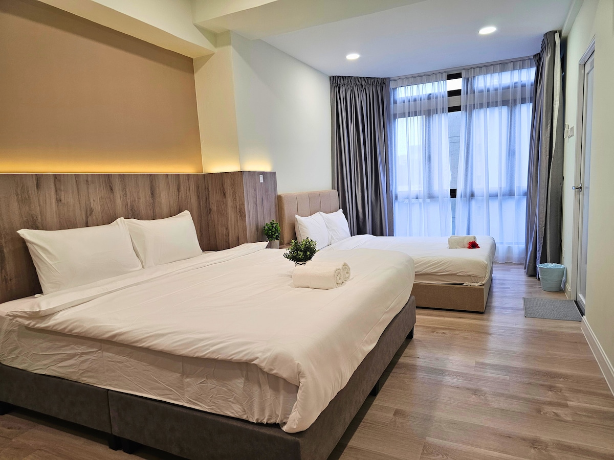 Dormitorio 3: cama tamaño king + cama tamaño queen.