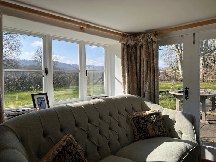 Charming 3-bed Cottage, Nr Goodwood & Cowdray - Midhurst