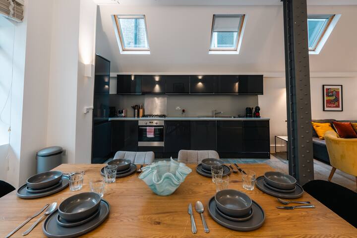 Elegant 3-Bedroom Apartment in Vibrant Clerkenwell gallery image 5