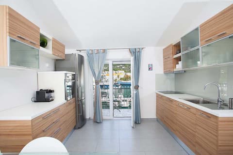 Popular Airbnb listing: Seaside Apartment Marina in Makarska