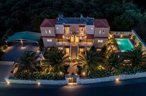 Villa Evie’s- 4 Apt’s-6 Bdr- Heated pool-Nr Beach