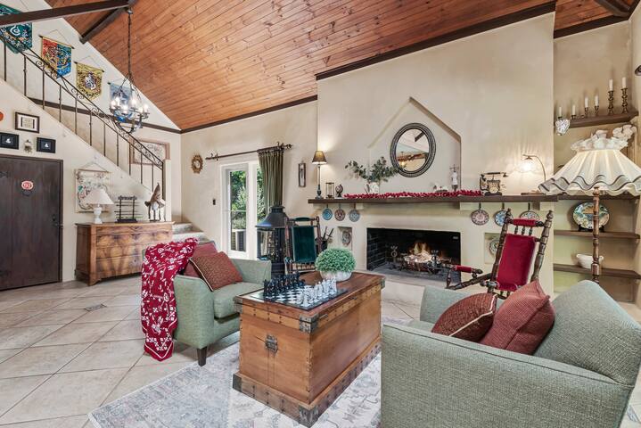 Magical Escape Emerald gallery image 2