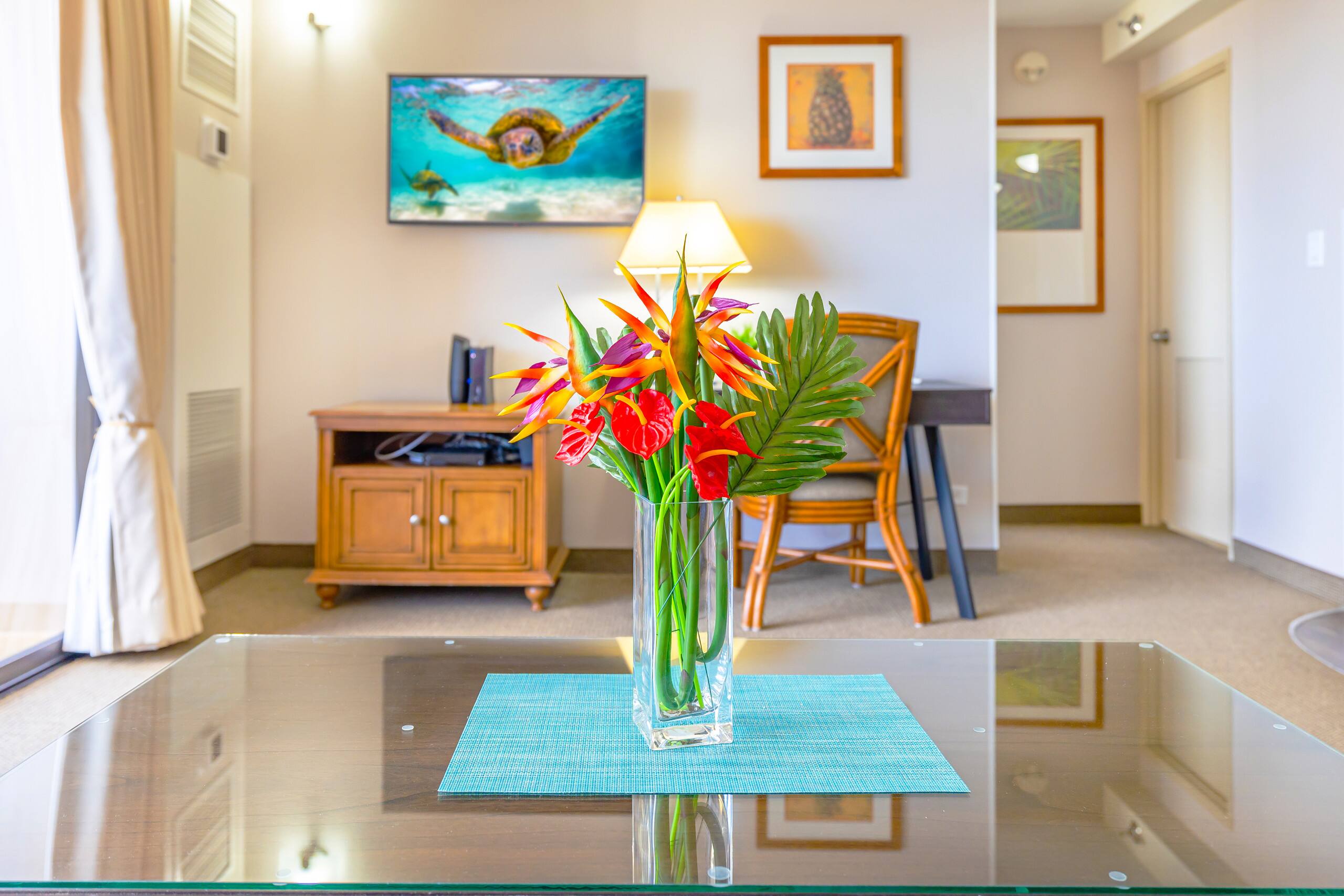 Great Ocean View, Parking, Steps to Waikiki Beach - Image 9