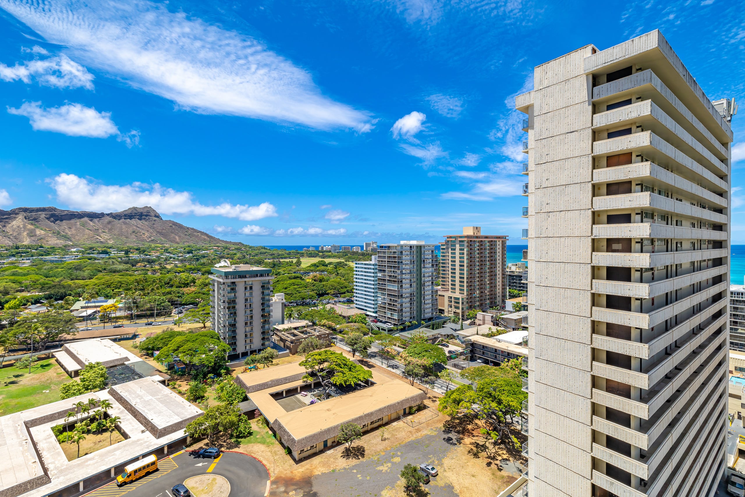 Great Ocean View, Parking, Steps to Waikiki Beach - Image 26