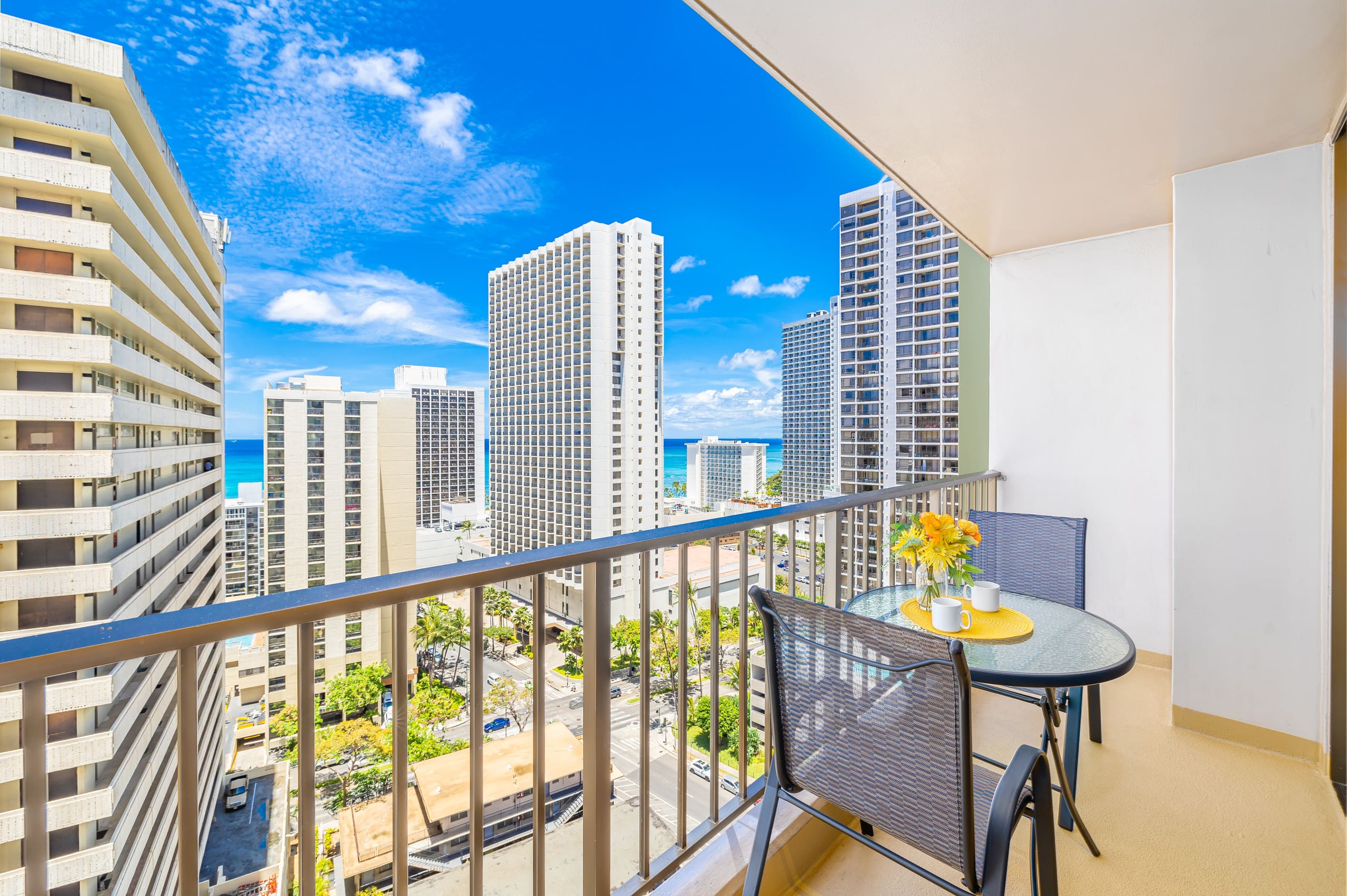 Great Ocean View, Parking, Steps to Waikiki Beach - Image 22