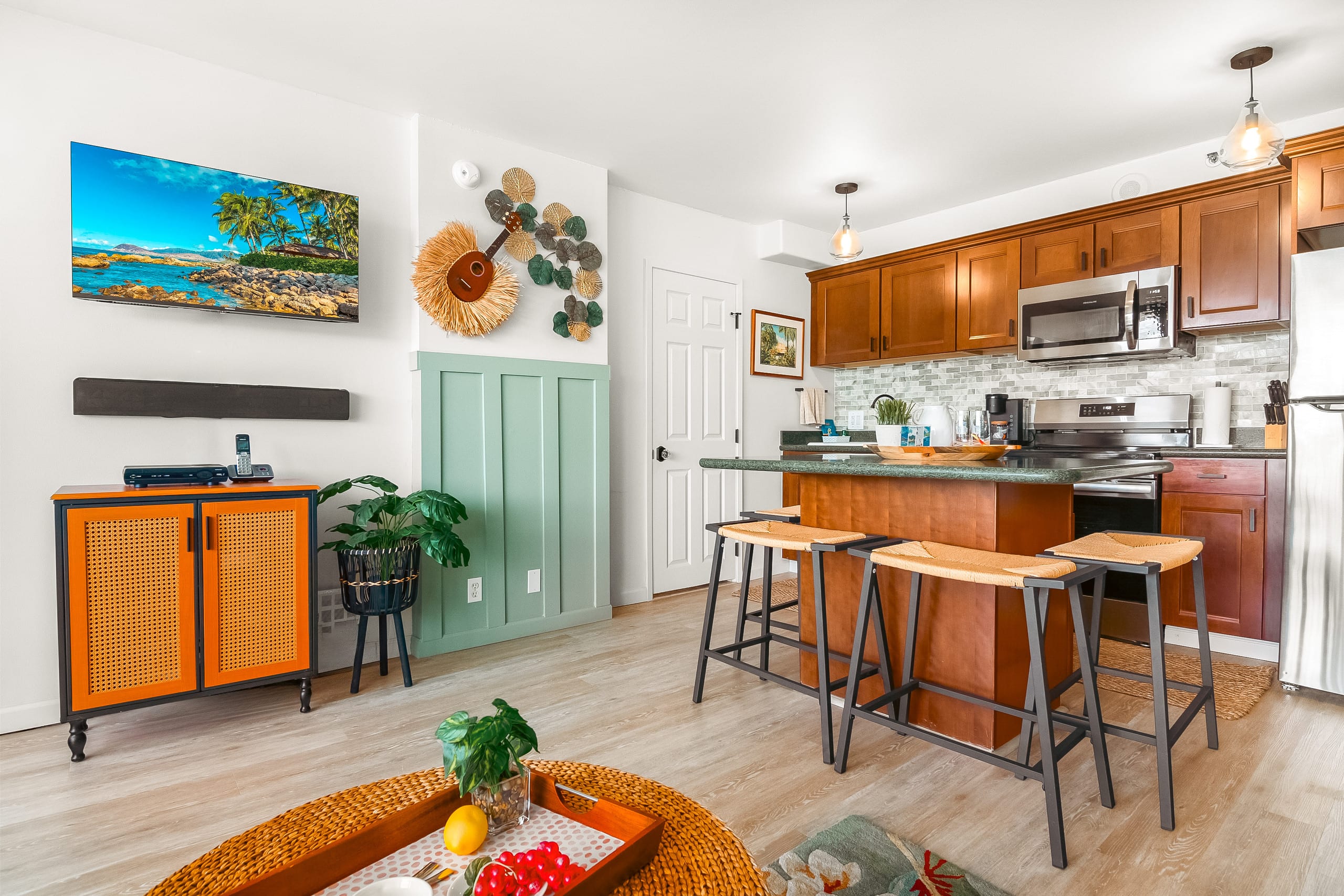 Condo in Honolulu · ★5.0 · 1 bedroom · 2 beds · 1 private bath - Image 28