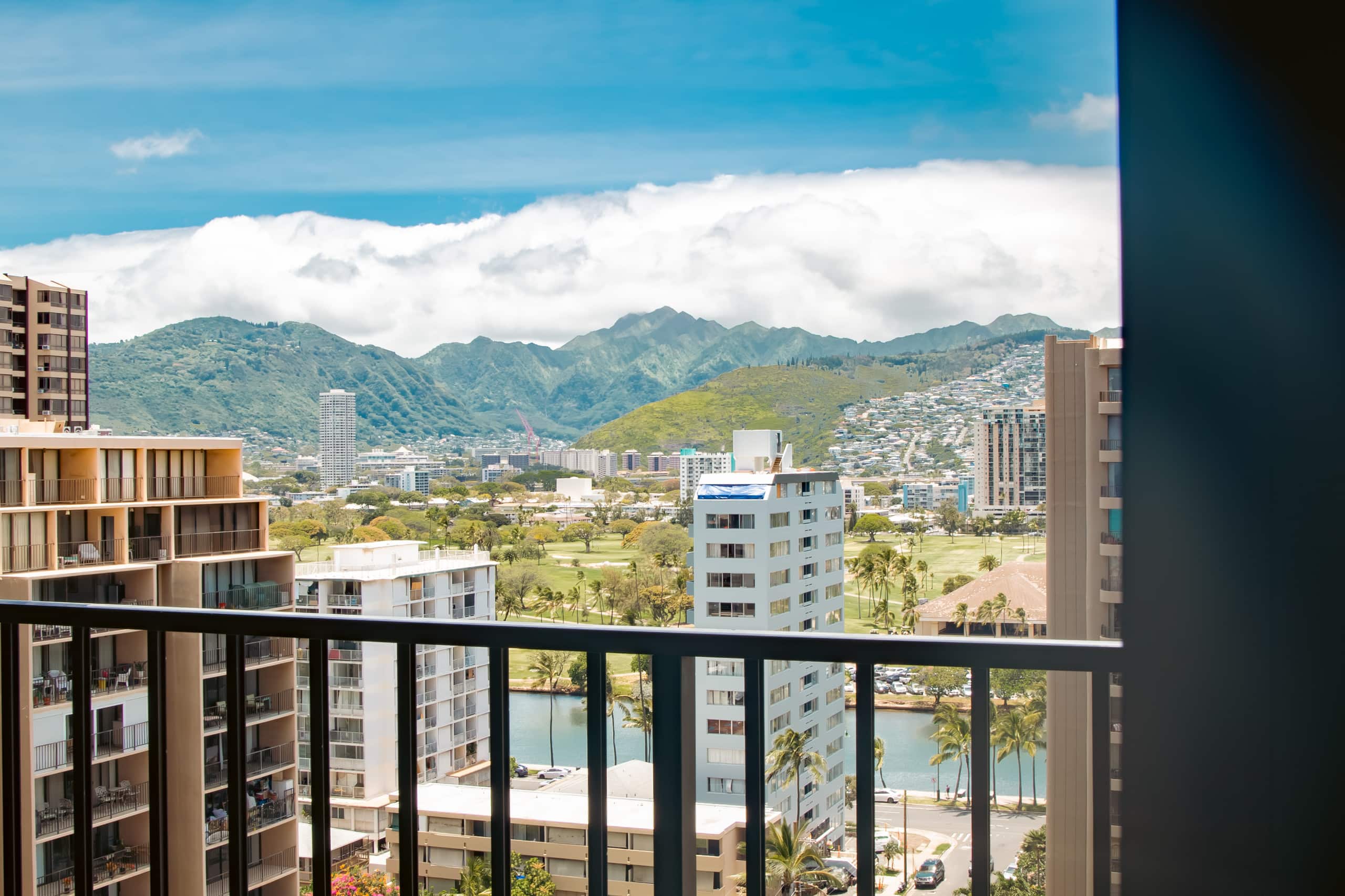 Condo in Honolulu · ★5.0 · 1 bedroom · 2 beds · 1 private bath - Image 48