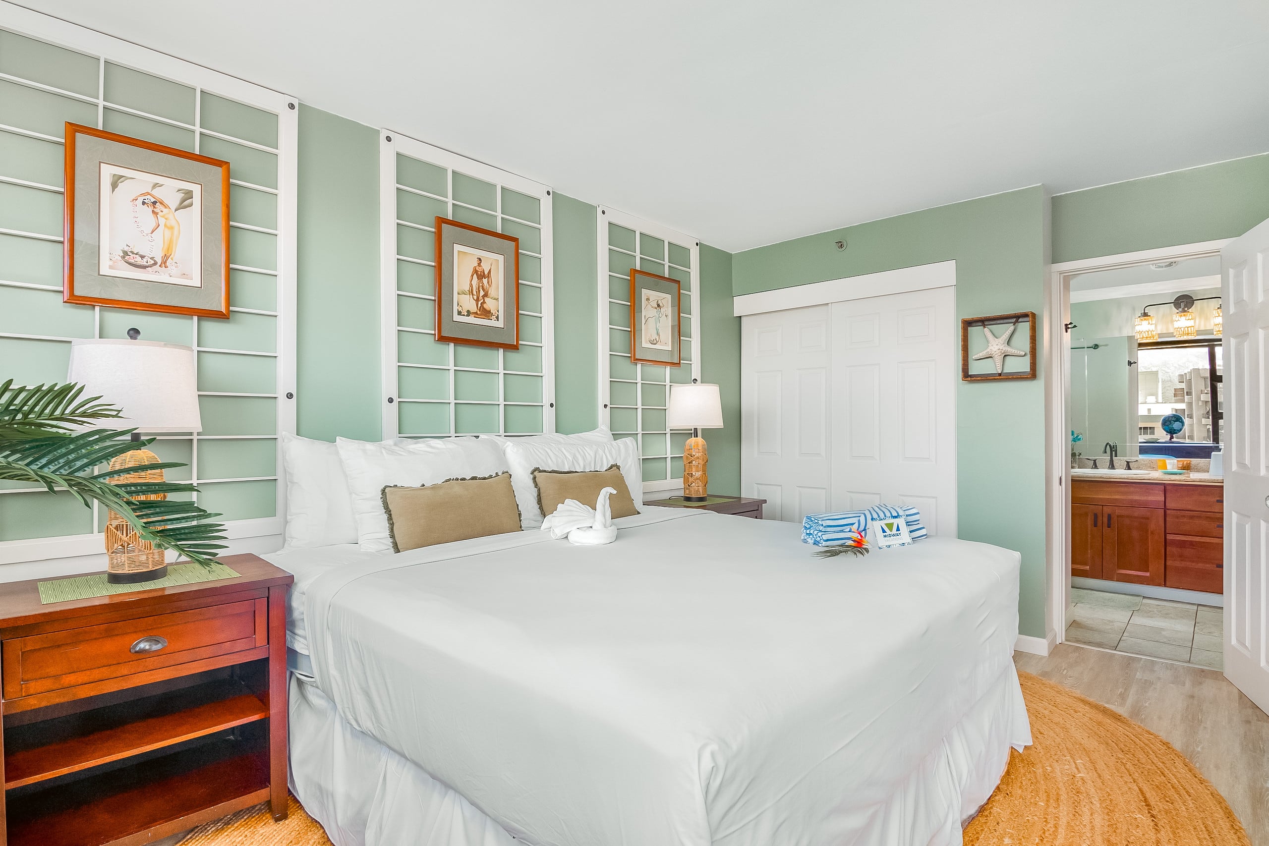 Condo in Honolulu · ★5.0 · 1 bedroom · 2 beds · 1 private bath - Image 35