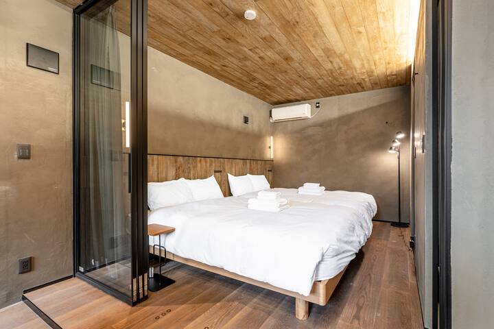 浅草｜駅徒歩6分｜戸建貸切｜フルリノベ｜最大8名｜渋谷・銀座・上野直通｜スカイツリー｜浅草寺｜雷門 gallery image 3