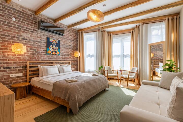 The Turquoise Mansion: 6BR, 4BA, Spectacular Views gallery image 5