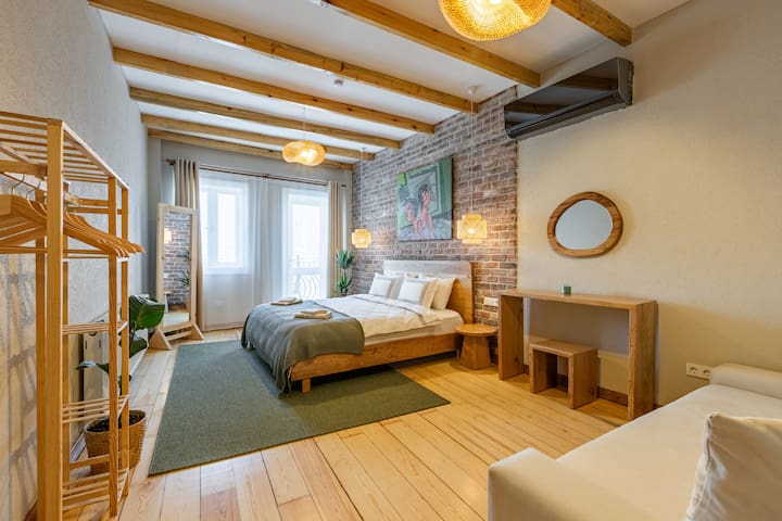 The Turquoise Mansion: 6BR, 4BA, Spectacular Views gallery image 3