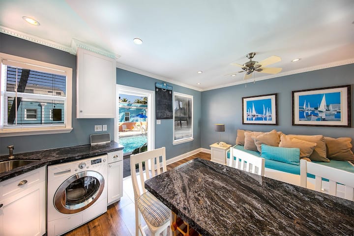 Beautiful Boutique Condo Steps from the Beach