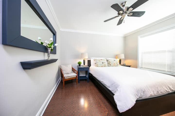 Beautiful Boutique Condo Steps from the Beach