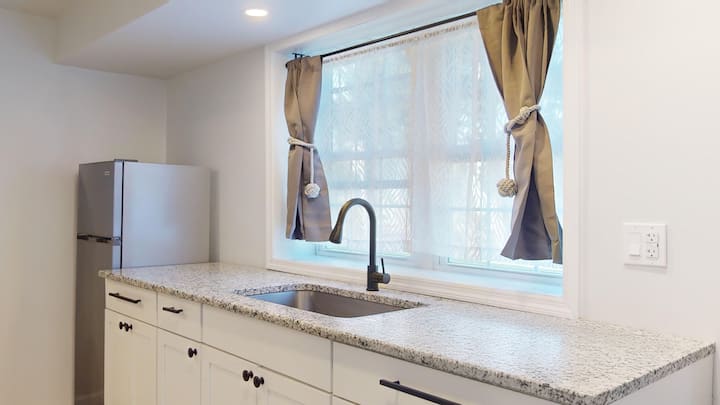 Deluxe Double Queen Suite - Cape May, NJ