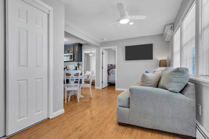 Free Parking | Pet Friendly | Wsher/dryer | Coffee - Seaside Park, NJ