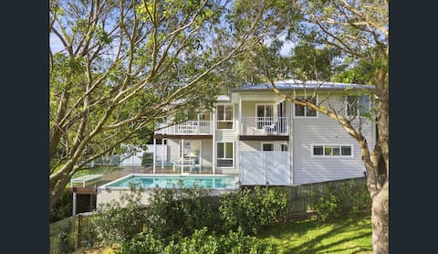 Wave & Willow Retreat- With Heated Pool & Firepit