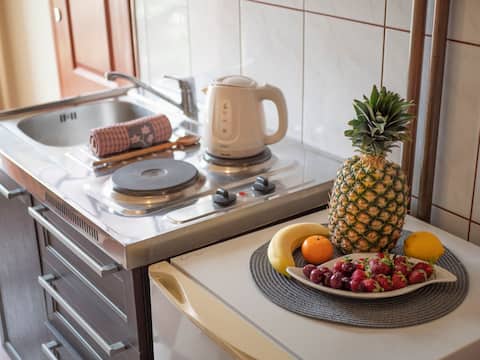 Popular Airbnb listing: Studio with city view - Palma Rooms & Suites Budva in Budva