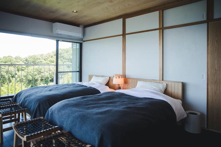 Spálňa 5 Apartmánová izba, 2 polovičné manželské postele