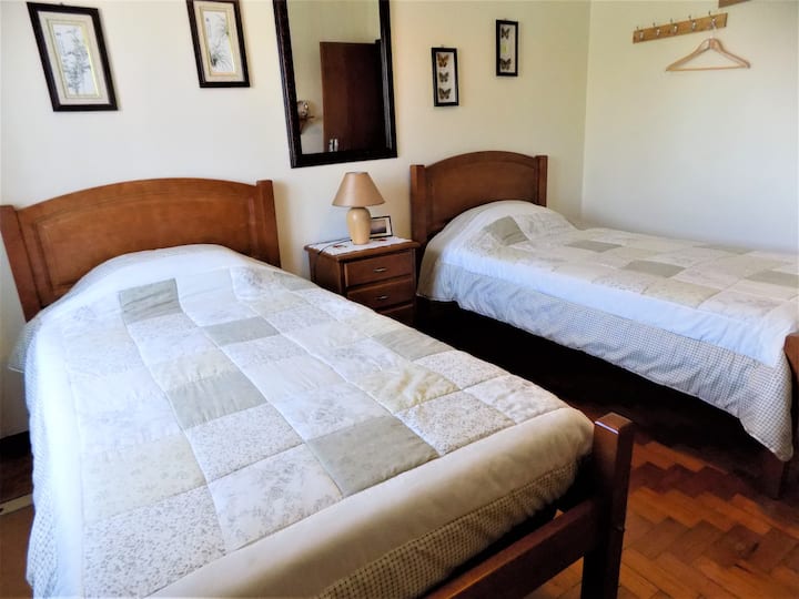 spálňa3 s manželskou posteľou, TV s DVD