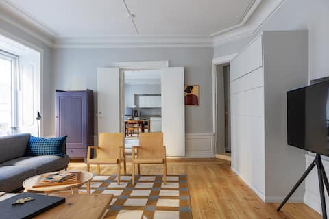 Top Airbnb: Gorgeous Old Town Family apt in Södermalm