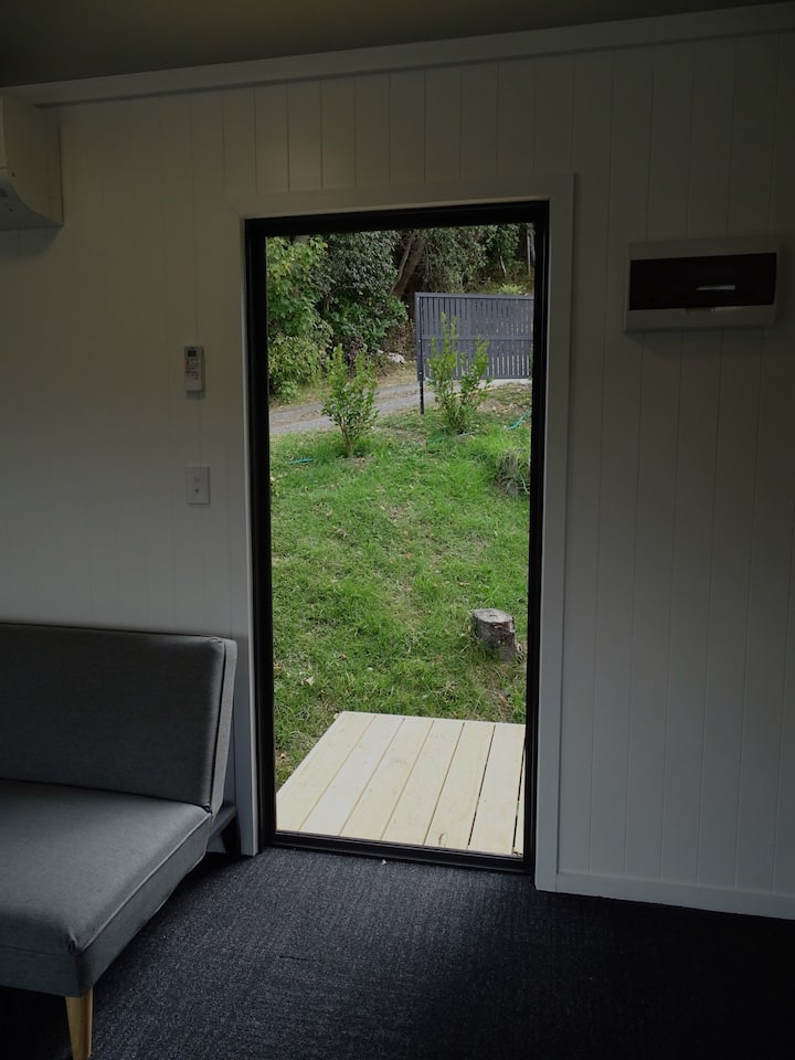 Beach Retreat Cafes & Music - Waikanae