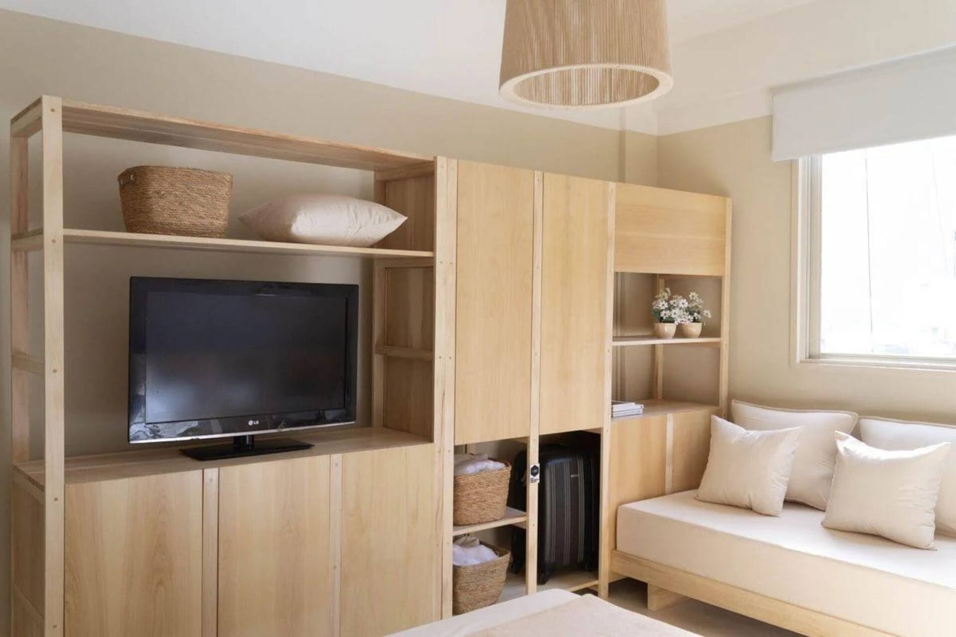 Warm apartment in front of the Italian