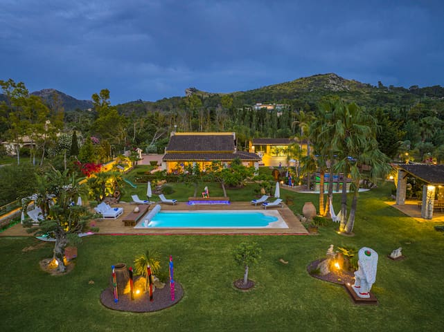 Espectacular finca, 10000m2. Piscina, SPA, sauna