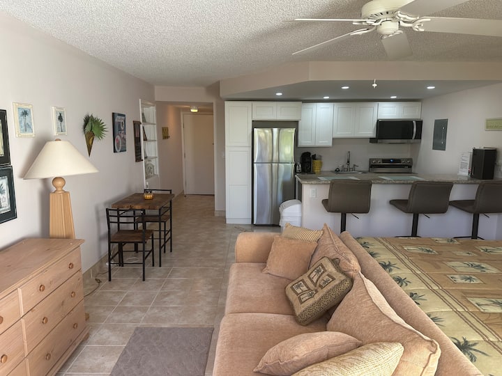 Peaceful Condo On Freeport Beach - Bahamas