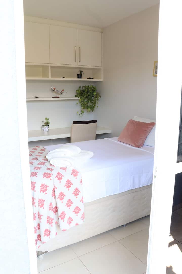 Chambre simple/chambre simple/poste de travail