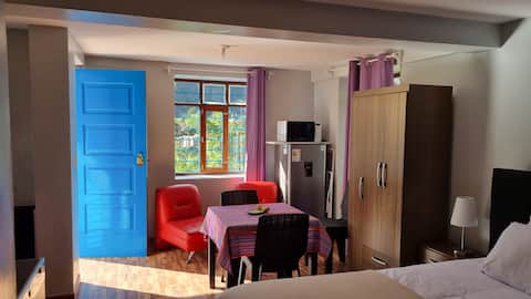 Top performing Airbnb: Colibries tiny house with mountain views in Cusco