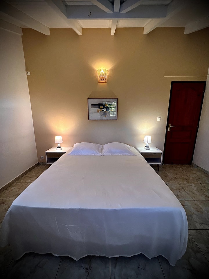 საძინებელი 1