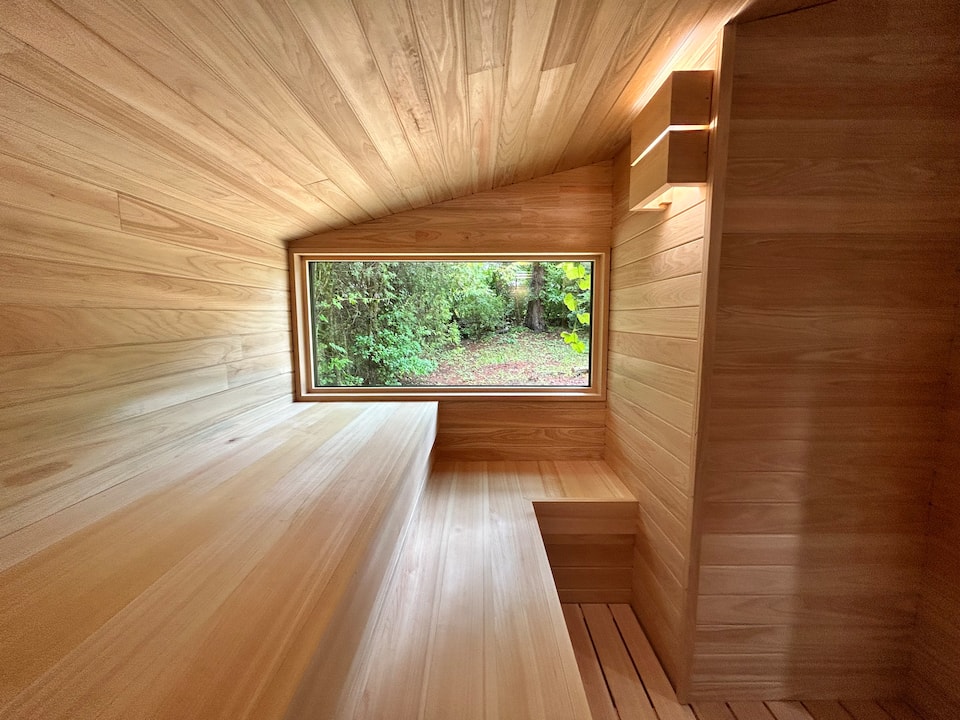 A small house facing the Southern Alps, Hokuto, Yamanashi, Japan, photo 7 of 10