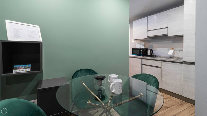 Elegante appartamento a Porta Venezia gallery image 2