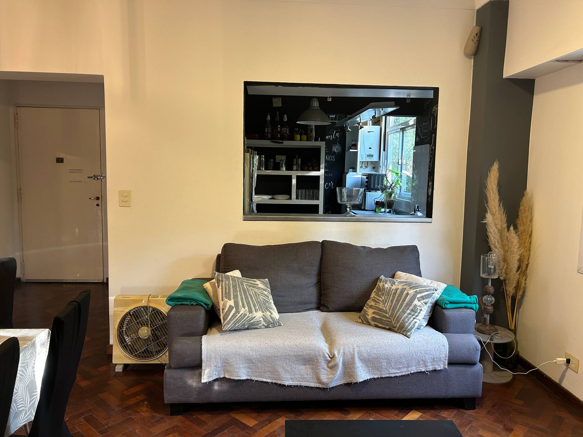 A three-room apartment for six people