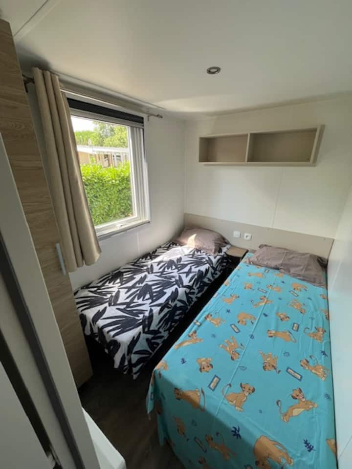 საძინებელი 1