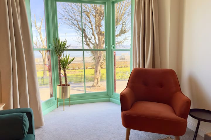 Kittiwake’s Perch | Sea View Apartment In Mumbles - Swansea
