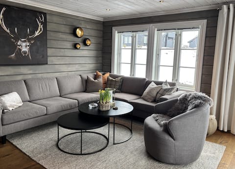 Top performing Airbnb: Mountain cabin with jacuzzi - Kjerag, hiking and fishing in Sirdal