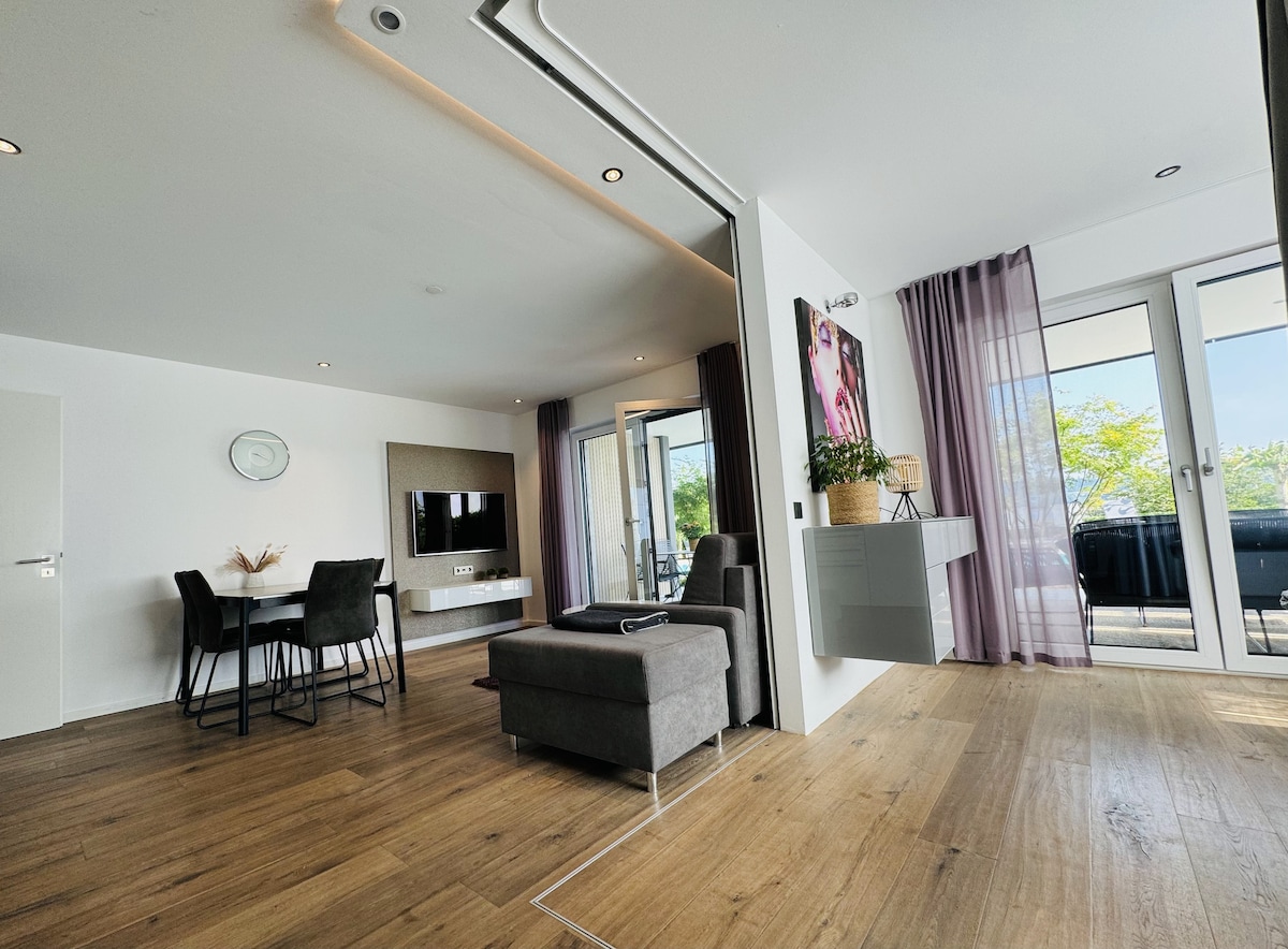 Beliebte Airbnb-Anzeige: Paradisio Poolsuite Sundeck in Bodman Ludwigshafen