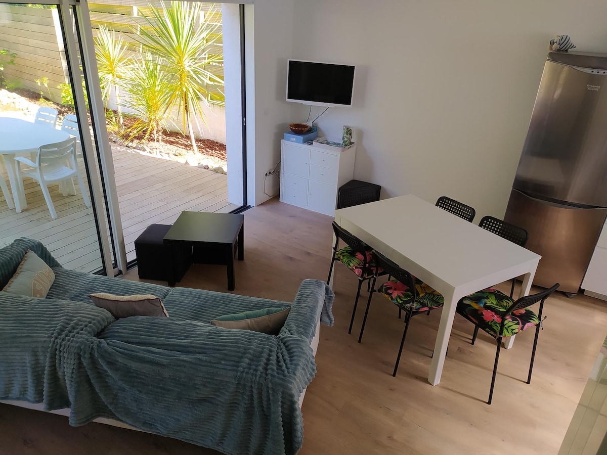 Popular Airbnb listing: Carnac Beach House 6 people + 1 baby in Carnac