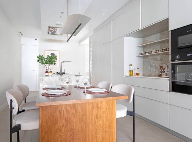 Lujoso y moderno apartamento enfrente del Bernabéu gallery image 4