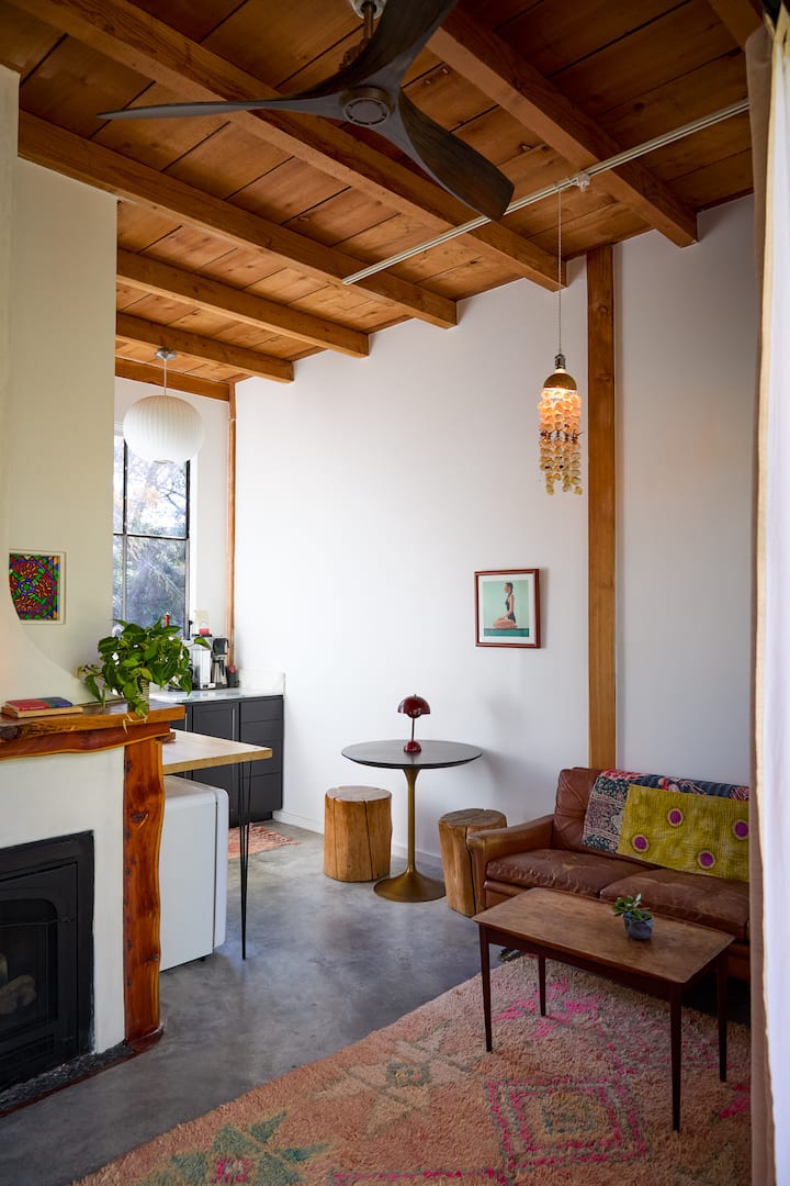 The Seahorse Cottage - Topanga, CA