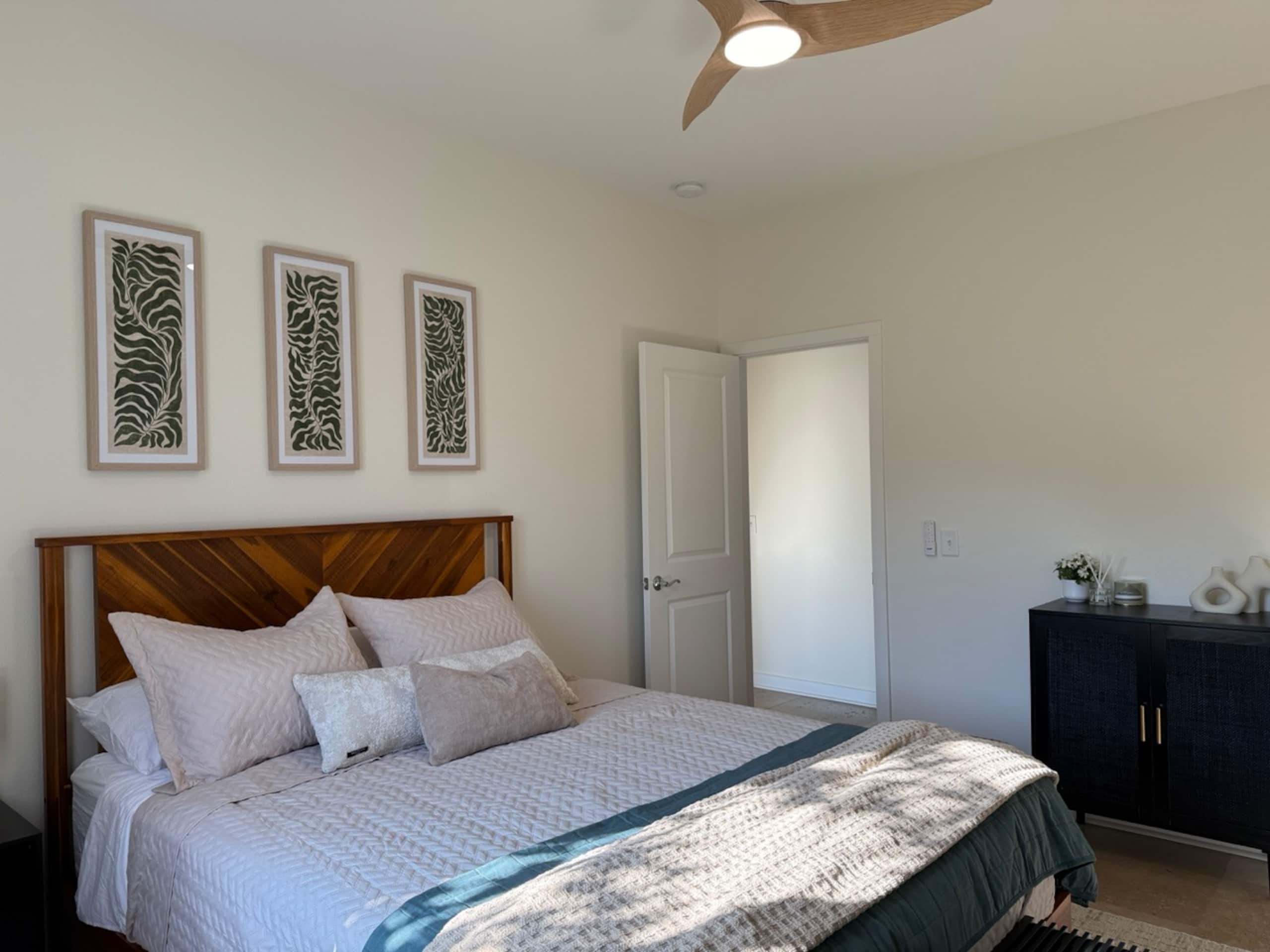 Home in Kailua-Kona · ★4.94 · 3 bedrooms · 4 beds · 2 private baths - Image 2